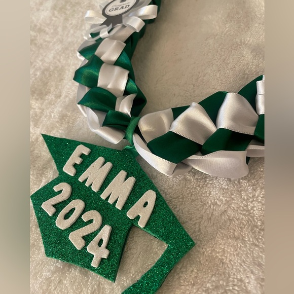 Green And White Grad Lei - Personalized With Grad Name - Handmade - Picture 3 of 3